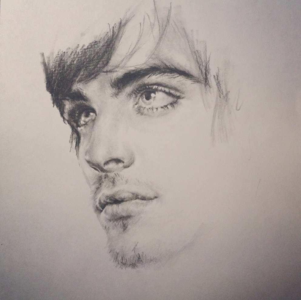 Парень рисунок. Мужской портрет карандашом. Рисунок парня карандашом. Мужчина рисунок карандашом. Портрет парня карандашом.