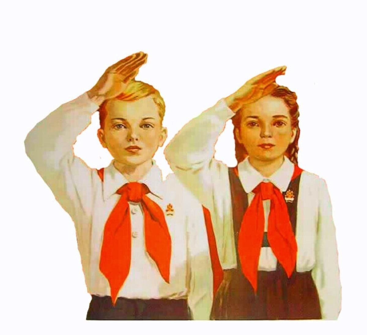 Мы флажками машем и поем. Пионерия Пионерский галстук. Пионерский галстук на Пионере. Пионерский салют пионеров в СССР. Пионерский галстук 1922.