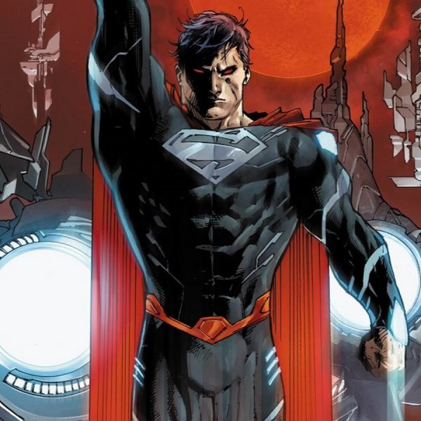 Супермен в черном костюме комикс