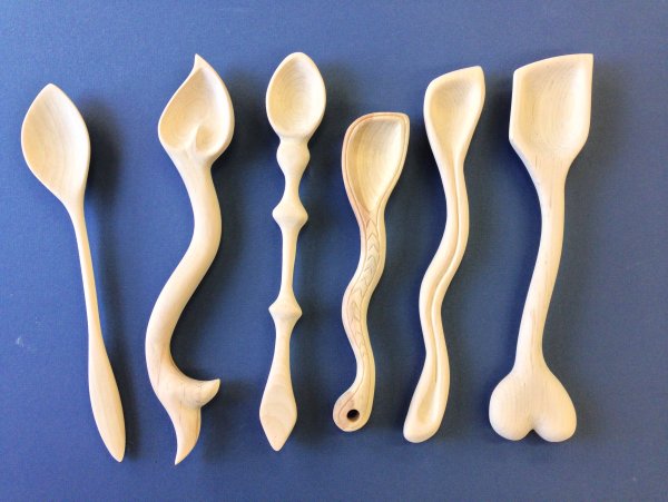 Деревянная ложка – символичный и полезный подарок для кухни