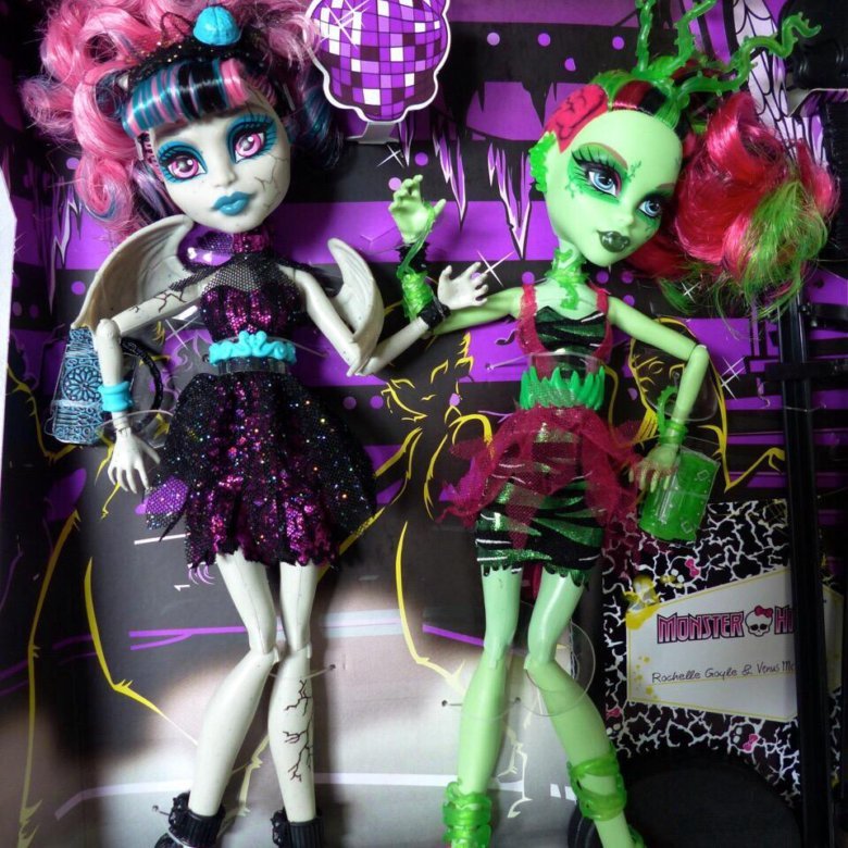 Венера и Рошель зомби Шейк