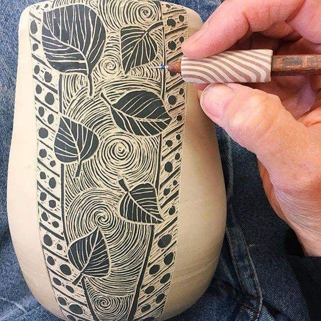 Техника сграффито в керамике