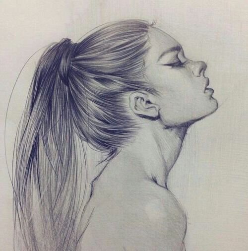 Рисунок девушки карандашом