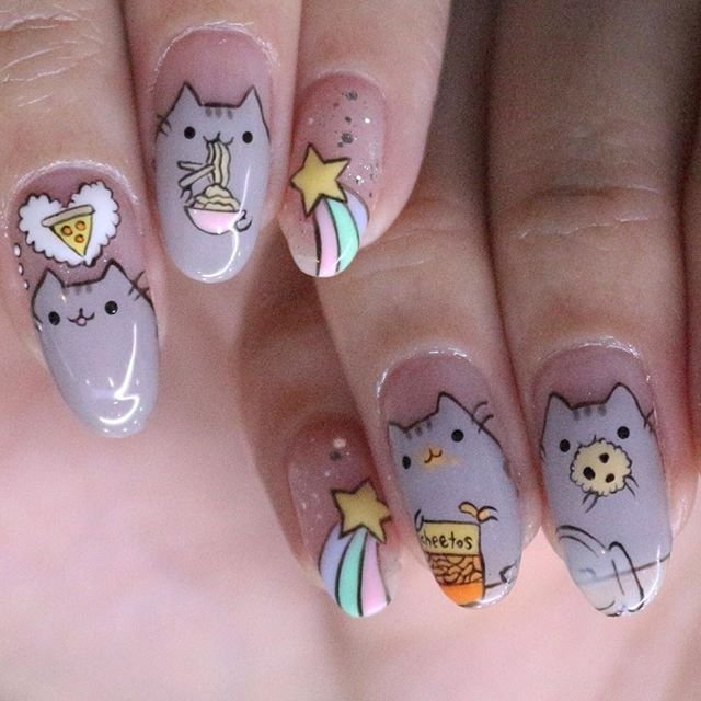 Маникюр на короткие ногти с котиками