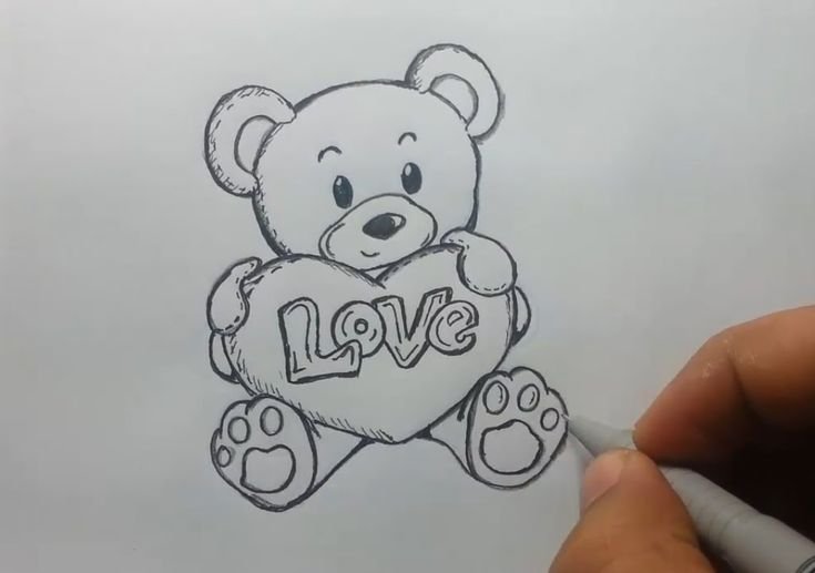 Маленький медведь с сердечком