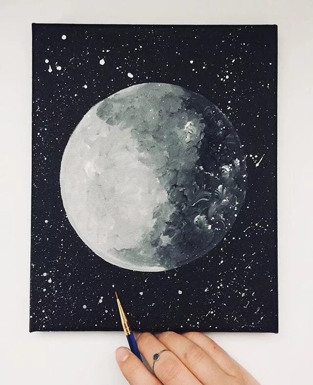 Рисуем луну акрилом