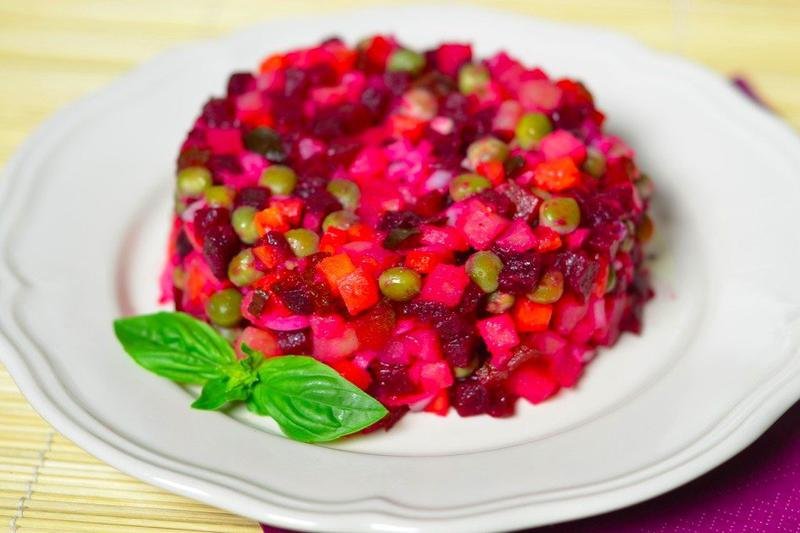 Салат винегрет овощной