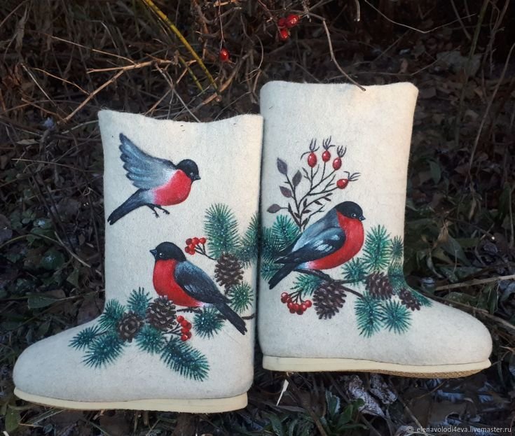 Валенки со снегирями