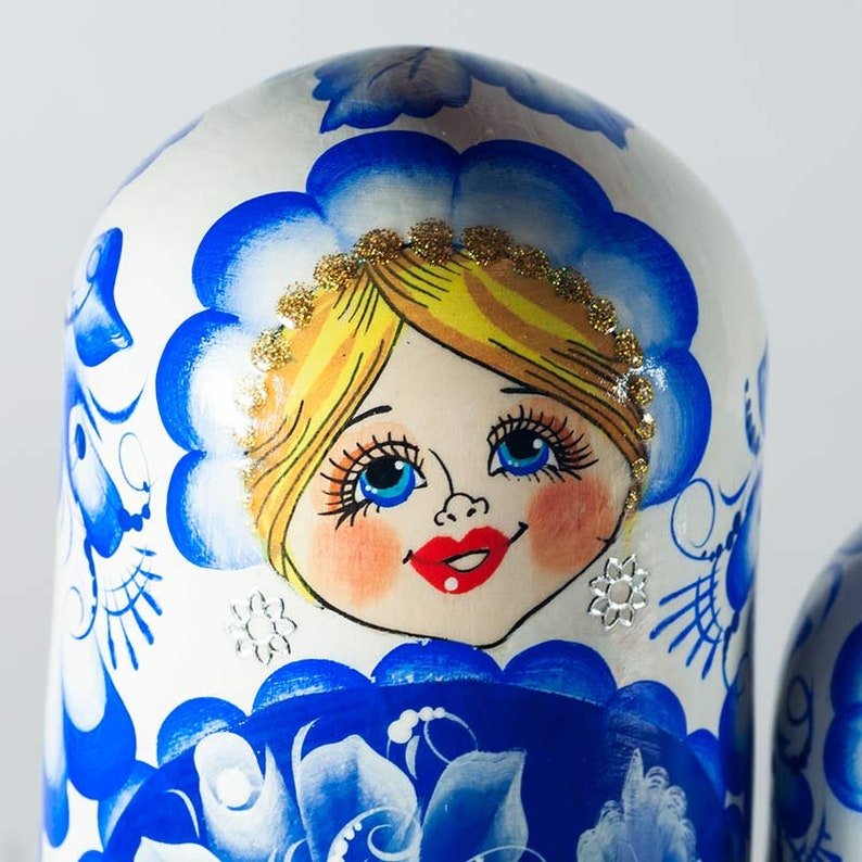РИСОВАТЬМА матрёшка Гжель