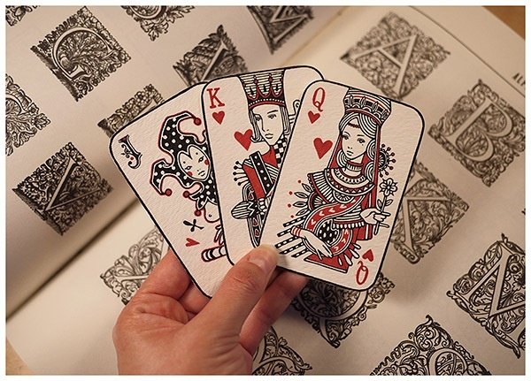 Дизайнерские игральные карты