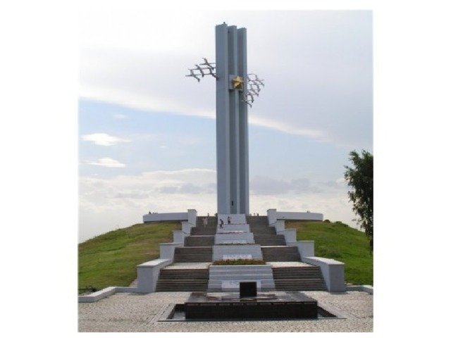 Памятник Журавли в Саратове