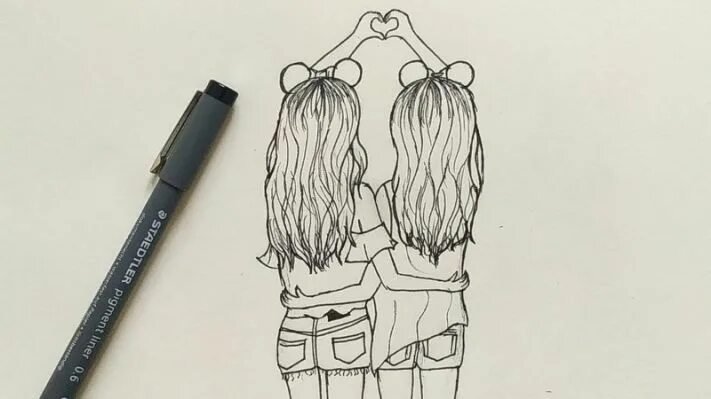 Рисунки карандашом подруги