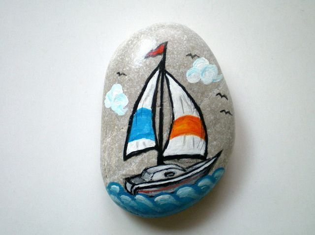 Рисование на камушках