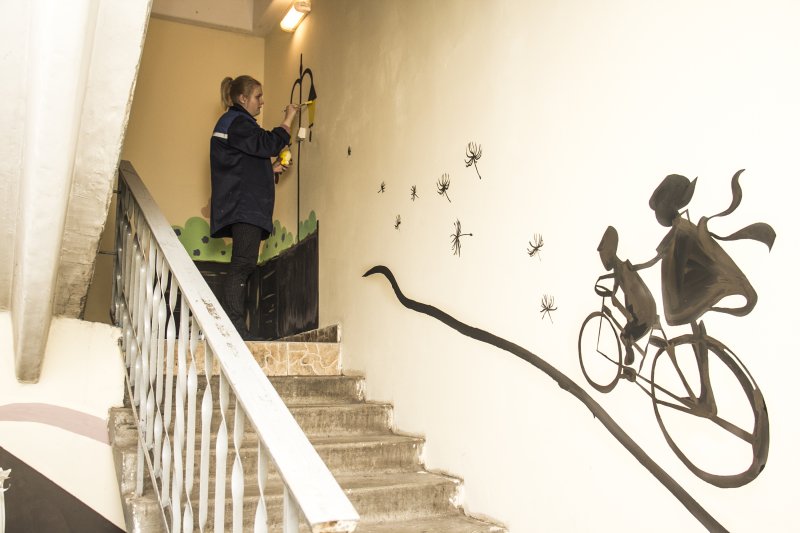 Роспись стен в подъезде