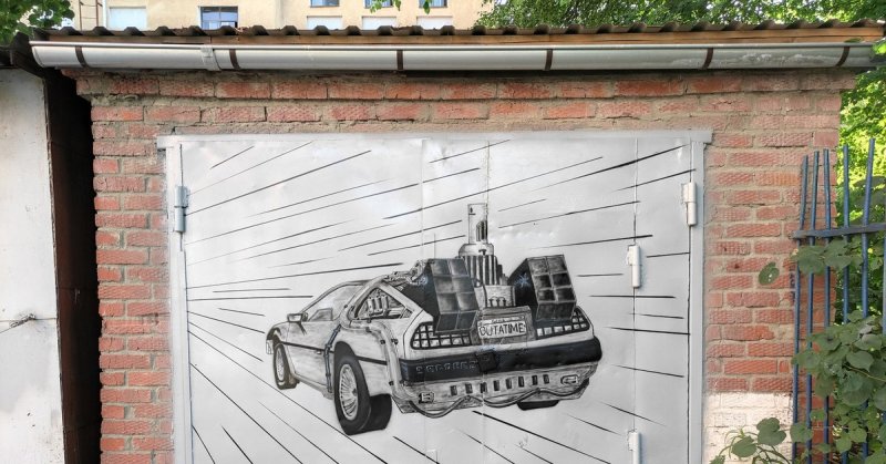 рисунки на воротах гаража