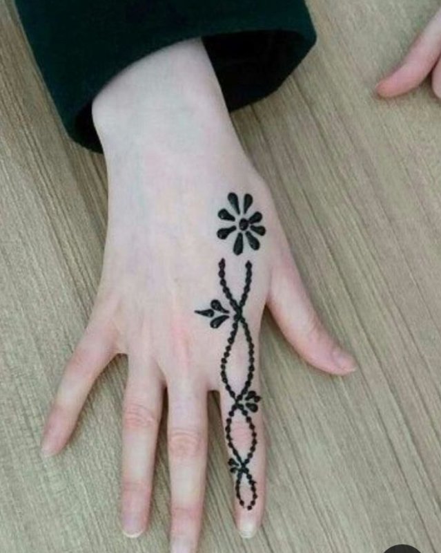 Узоры хной на руке легкие