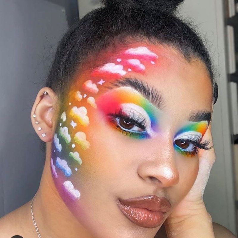 Яркий креативный макияж