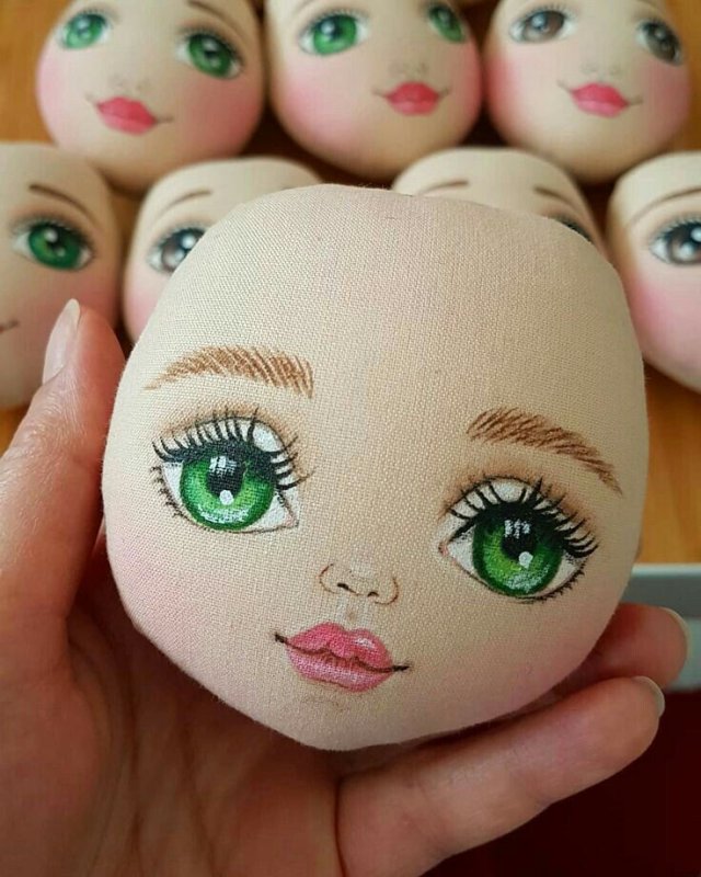 Лицо куклы из ткани