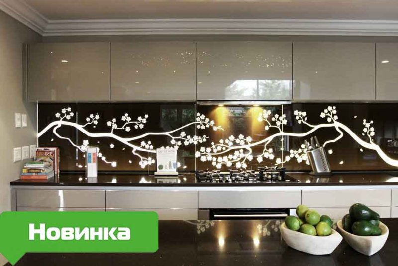 Стеклянный кухонный фартук