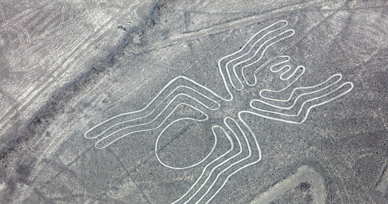 Рисунки пустыни Наска со спутника