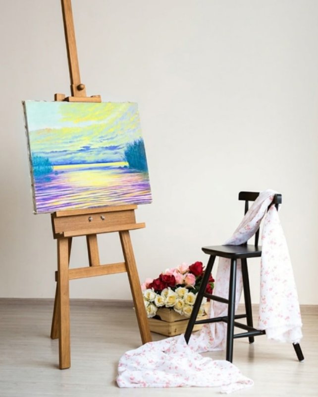 Картина на мольберте