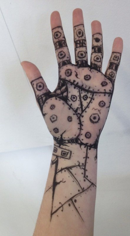 Рисуночки на руках ручкой