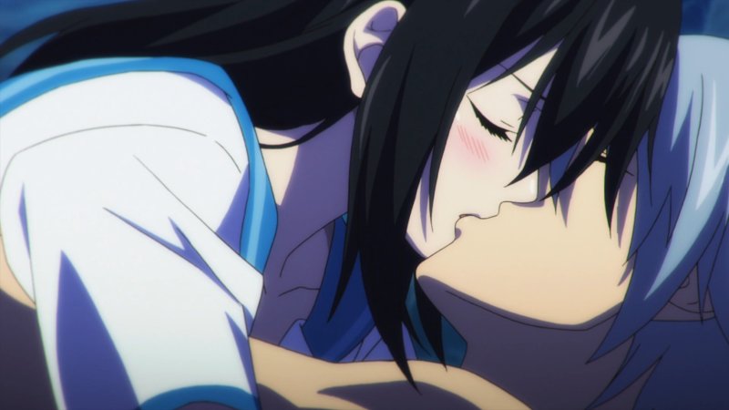 Аниме Strike the Blood поцелуй