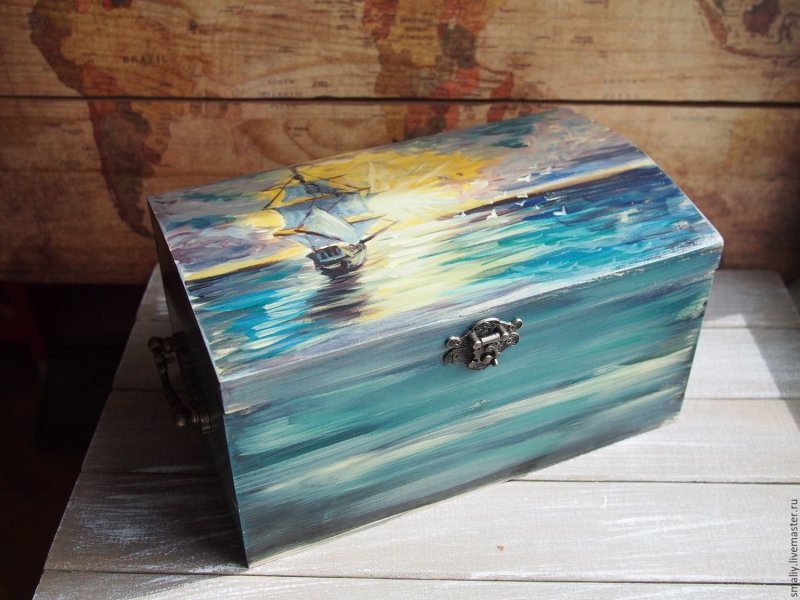 Роспись деревянной шкатулки