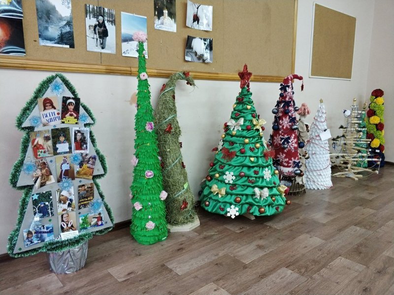 Елочка на конкурс в детский сад