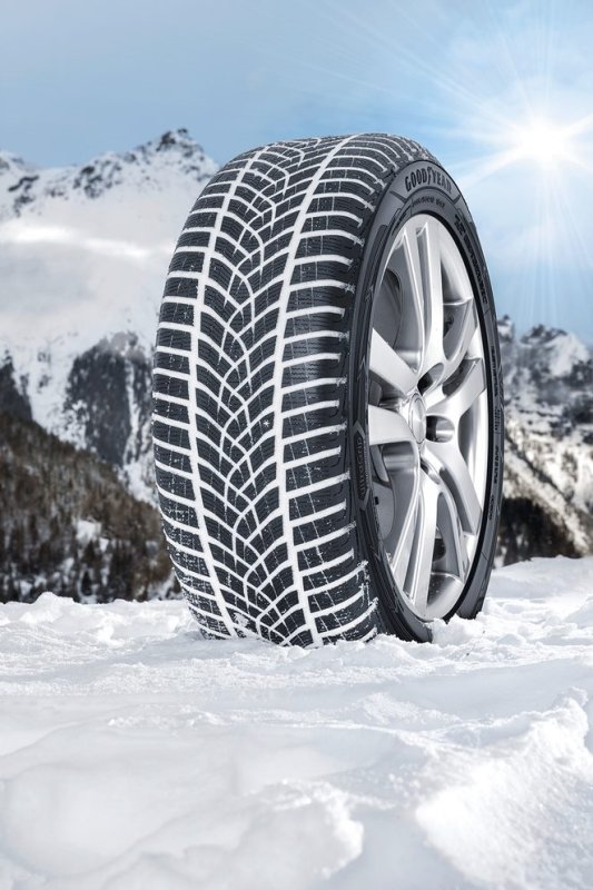 Goodyear ULTRAGRIP Performance +