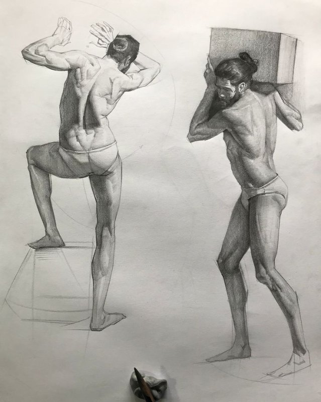 Зарисовки фигуры человека