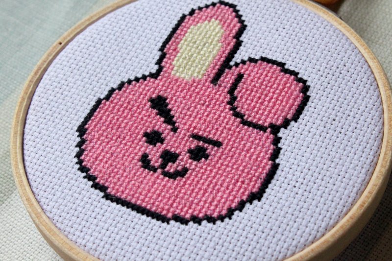Вышивание крестиком bt21