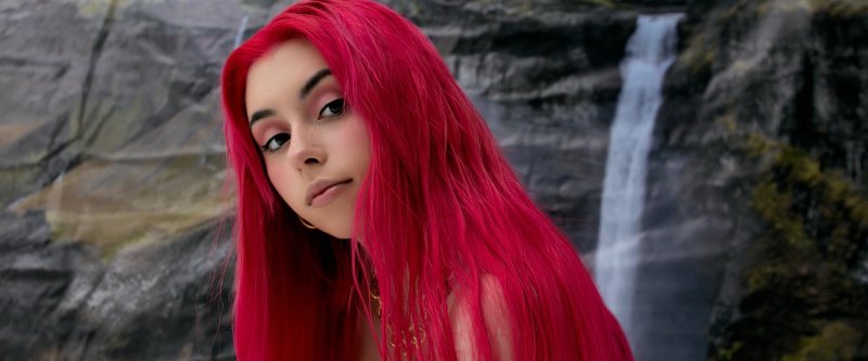 Даша Шиханова певица Дора