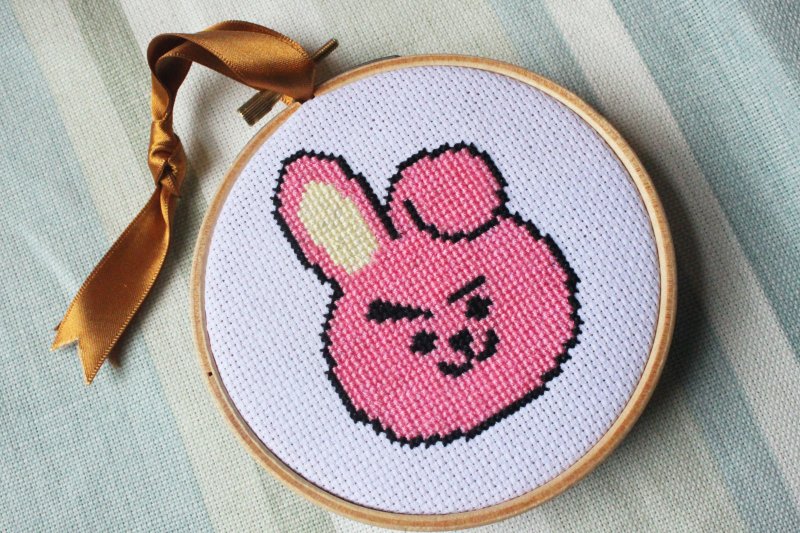 BTS bt21 вышивка тата