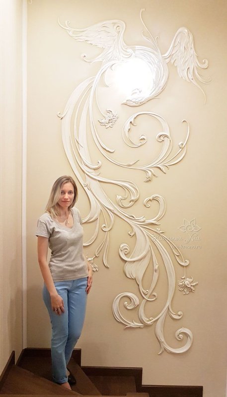 Барельеф Рейчел Дейн