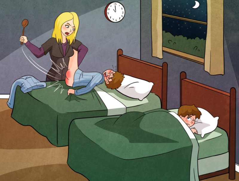 Spanking в спальне на кровати