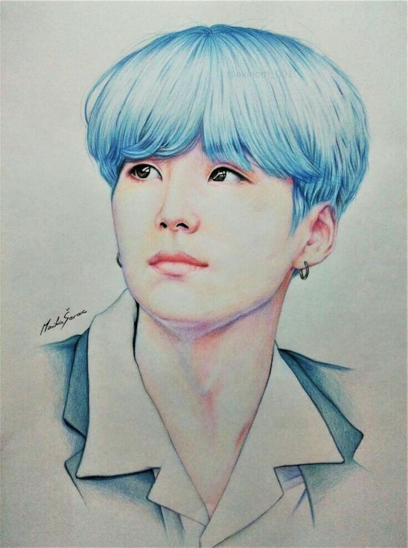Шуга из BTS портрет