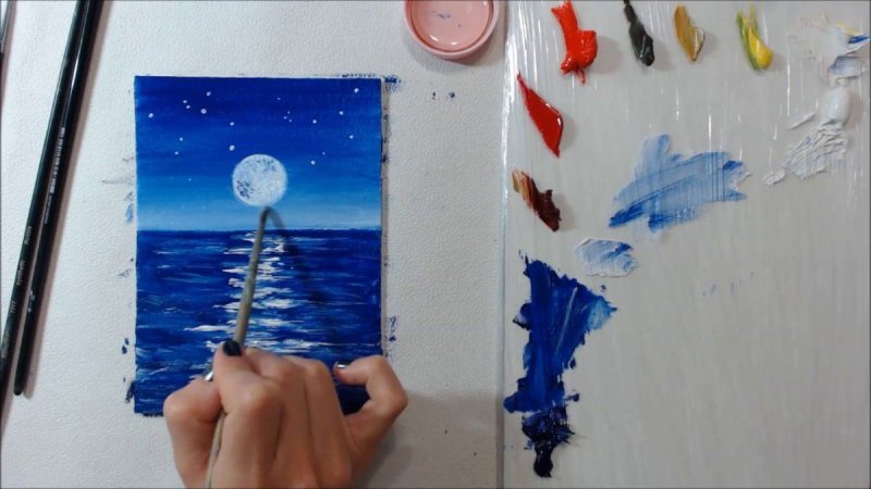 рисуем луну гуашью